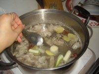 酸菜汆白肉自制做法图解6)