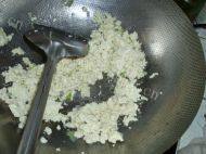 秀色可餐的鸡刨豆腐做法图解5)