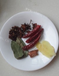 好吃不腻的家常牛肉面做法图解3)