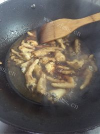 美味的红烧腐乳鸡爪做法图解5)