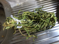 贡菜炒肉丝做法图解1)
