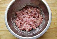 美味的糖醋肉段做法图解6)