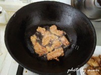 诱人的小酥肉蒸碗做法图解8)