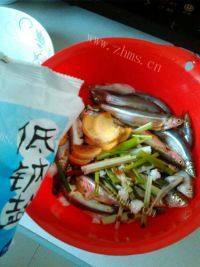 美味的香酥炸鱼做法图解6)