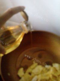 常吃不腻的番茄炒蛋做法图解7)