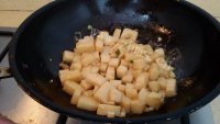 美味的蒜香米豆腐做法图解7)