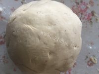 色香味浓的豆沙包做法图解2)