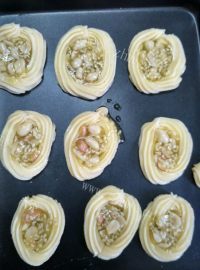 色泽鲜亮的罗马盾牌饼干做法图解12)