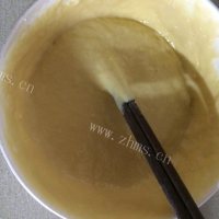 诱人的鸡蛋红枣发糕做法图解4)