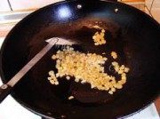 美味的菜脯蛋炒饭做法图解2)