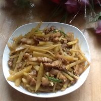 家常菜土豆炒肉丝