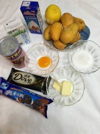 可口的双色慕斯流心蛋糕做法图解1)