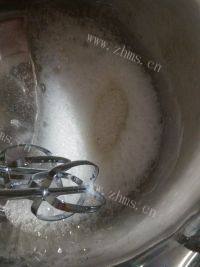 妈妈教我做8寸戚风蛋糕做法图解7)