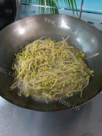家常菜清炒黄豆芽做法图解4)