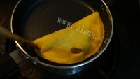 美味的鸡蛋饺做法图解6)