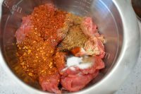特色美食牙签肉做法图解4)