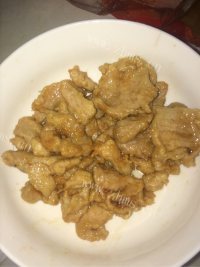 油而不腻的过油肉土豆片做法图解2)