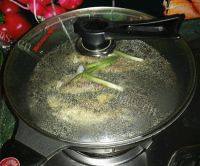 滋补的鲫鱼汤做法图解5)