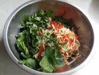 家常菜香菜拌豆腐皮做法图解4)