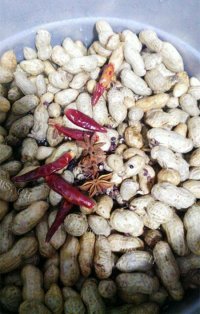 下酒菜五香花生做法图解3)