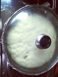 自制玉米发糕做法图解3)
