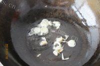 家常银鱼菠菜羹做法图解8)
