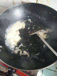 家常菜紫菜蛋汤做法图解3)
