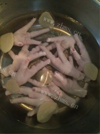 卤香足的老卤大杂烩做法图解5)
