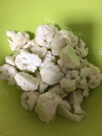 下饭西红柿烩花菜做法图解1)