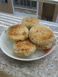 好吃的白芝麻香酥肉饼做法图解12)
