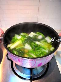 家常香菇白菜汤做法图解5)