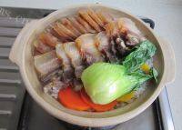 美味的腊肉煲仔饭