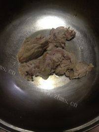 消食止咳的猪骨莲藕汤做法图解3)
