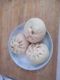 诱人的猪肉茴香包子