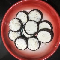 美味的双色慕斯流心蛋糕做法图解30)