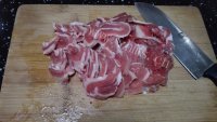 美味的酸菜羊肉粉丝煲做法图解1)