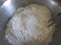 自制红枣玉米面发糕做法图解2)