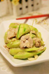 营养丰富的肉片炒丝瓜