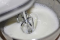 自制紫薯戚风蛋糕做法图解6)