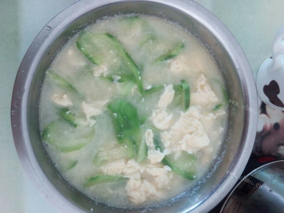 诱人的丝瓜鸡蛋汤