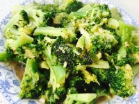 DIY蚝油蒜蓉西兰花做法图解7)