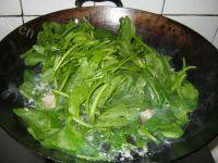 美味的菠菜肉丸汤做法图解11)