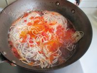 食欲满满的西红柿汤面做法图解11)