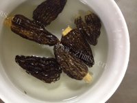 好吃的花胶炖羊肚菌做法图解2)
