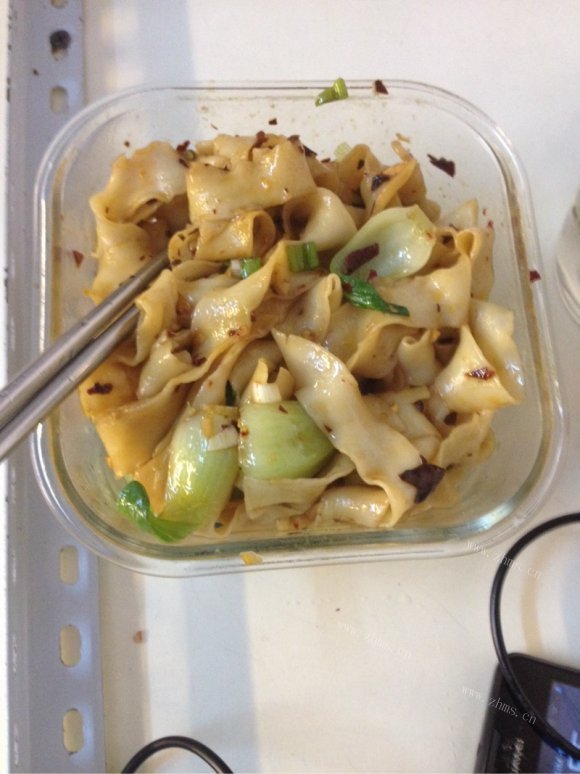 色香味俱全的油泼面