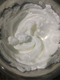 质嫩爽口的蛋糕卷做法图解10)