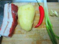 土豆烧肉做法图解1)