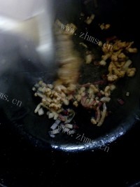 美味的肉末茄汁意面做法图解5)