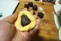口感丰厚的豆沙南瓜饼做法图解9)