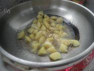 家常菜土豆烧鸡肉做法图解5)